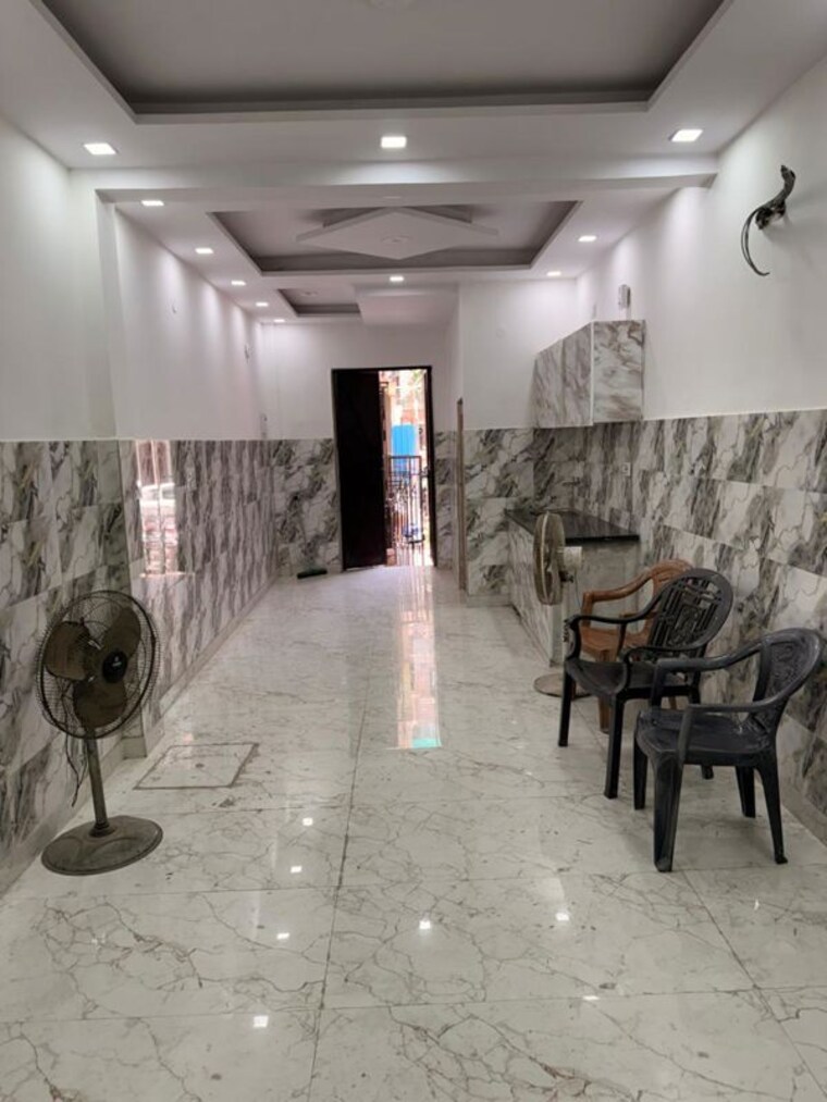 Parking, rohini sector 6 1 Bedroom 360 Sq.Ft. Independent House In Rohini Sector 6 Delhi 10547265