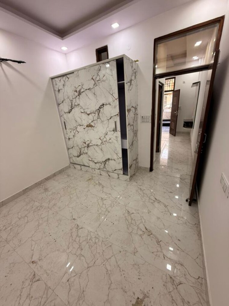 Room, rohini sector 6 1 Bedroom 360 Sq.Ft. Independent House In Rohini Sector 6 Delhi 10547265
