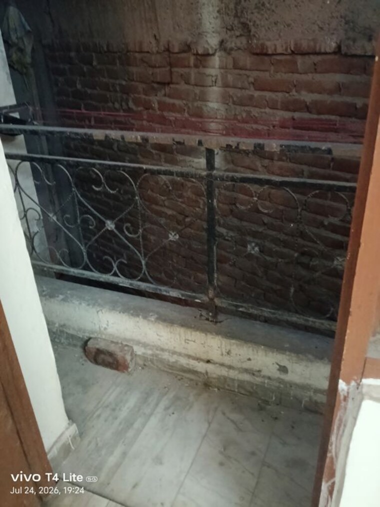 Balcony, panchsheel vihar 1 Bedroom 50 Sq.Yd. Apartment In Panchsheel Vihar Delhi 10547299