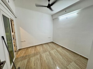 Room in 2 BHK Apartment at Migsun Vilaasa, Eta Ii Greater Noida – for Rent