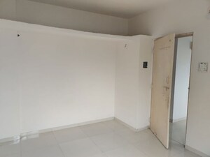 Room in 3 BHK Apartment at Nagpal Dev Exotica, Kharadi – for Rent