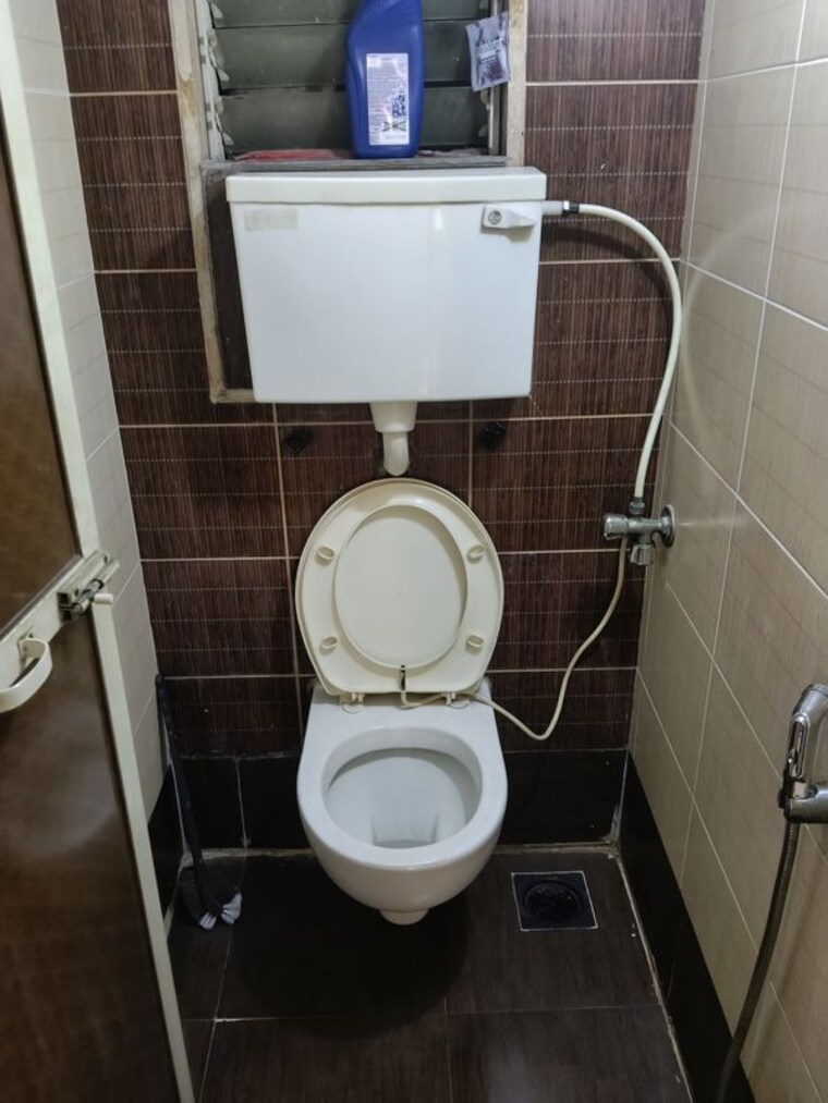 Bathroom, kinjal-chs-mira-road 1 Bedroom 695 Sq.Ft. Apartment In Mira Road East Thane 10547357