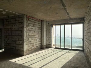 Room in 4 BHK Apartment at Piramal Mahalaxmi, Mahalaxmi – for Sale