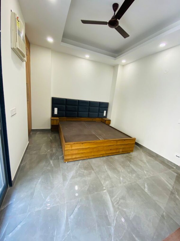 Bedroom, sector 52 1 Bedroom 900 Sq.Ft. Builder Floor In Sector 52 Gurgaon 10547396