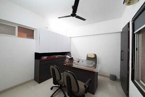 Team Area in 2 BHK Apartment at Narayan Peth – for Sale