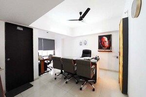 Team Area in 2 BHK Apartment at Narayan Peth – for Sale