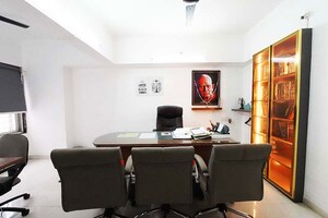 Team Area in 2 BHK Apartment at Narayan Peth – for Sale