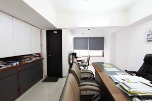 Team Area in 2 BHK Apartment at Narayan Peth – for Sale