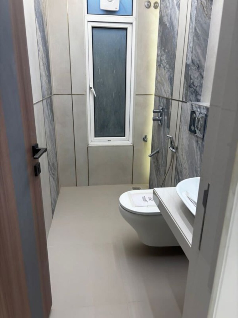 Bathroom, the-luxe-towers 3 Bedroom 2000 Sq.Ft. Apartment In Pashan Pune 10547416