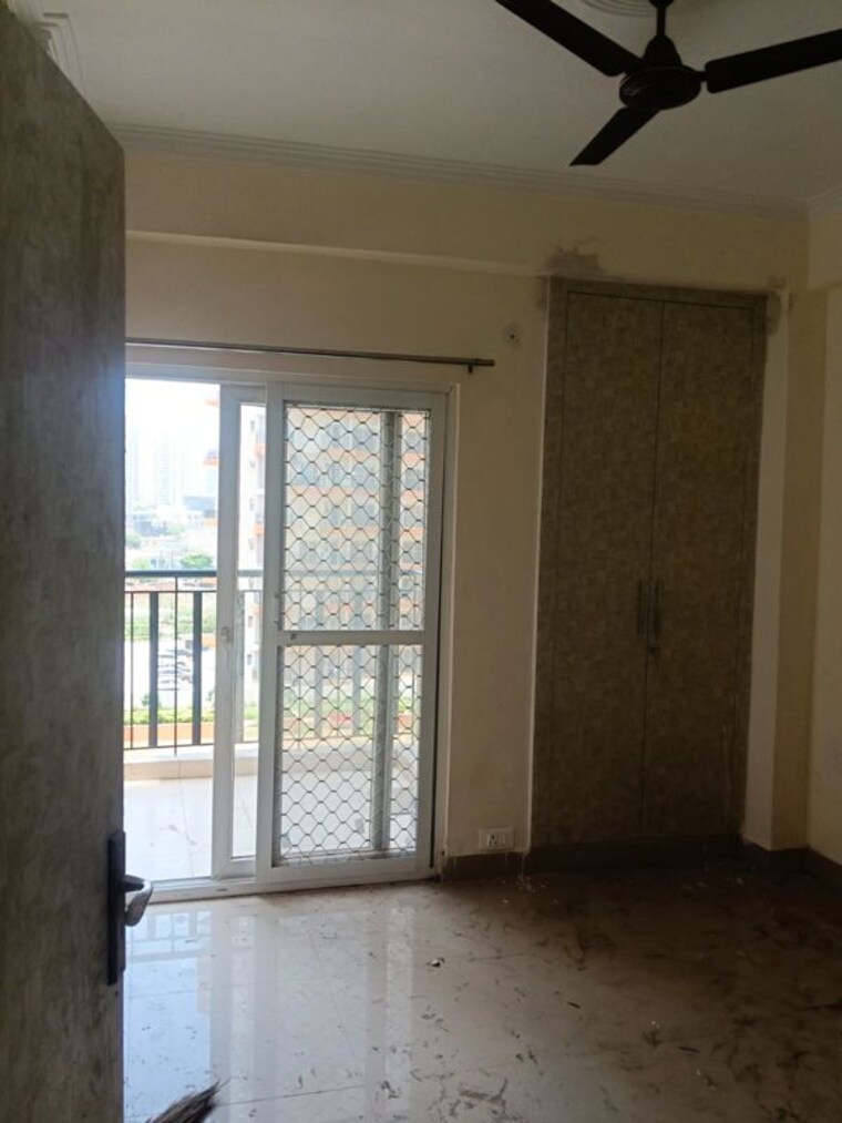 Room, shri-radha-aqua-garden 3 Bedroom 1500 Sq.Ft. Apartment In Sector 16b Greater Noida Greater Noida 10547419