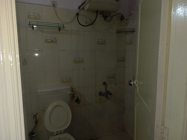 Bathroom, mainland-camelot-royale 2 Bedroom 1675 Sq.Ft. Apartment In Viman Nagar Pune 10547479