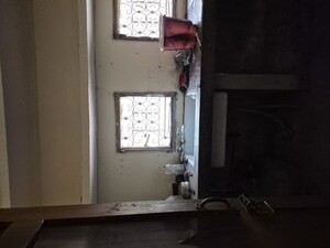 Kitchen in 1.5 BHK Apartment at Mayur Vihar – for Rent