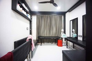 Team Area in  Shop at Krishna Nagar – for Sale