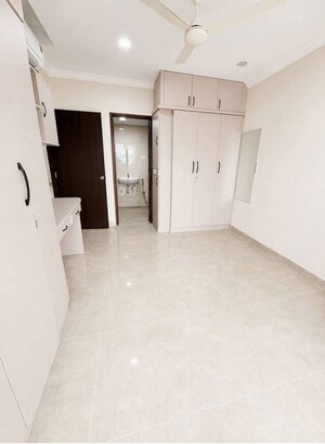 Room in 3 BHK Apartment at Rajapushpa Provincia, Narsingi – for Rent