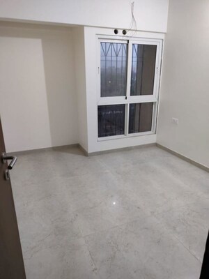 Room in 2 BHK Apartment at Dosti West County, Balkum Pada – for Rent