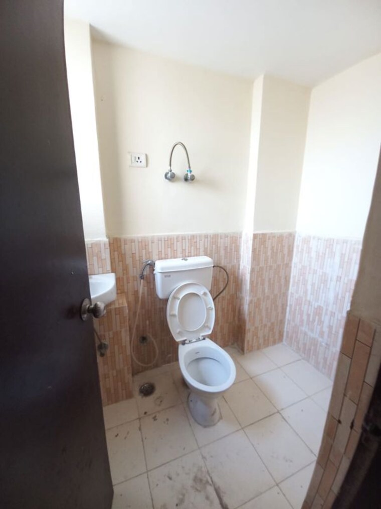 Bathroom, apex-our-homes 2 Bedroom 690 Sq.Ft. Apartment In Sector 37c Gurgaon 10547517