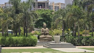  Plot For Sale in BPTP Amstoria, Sector 102