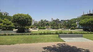  Plot – Garden View at BPTP Amstoria, Sector 102 - for Sale