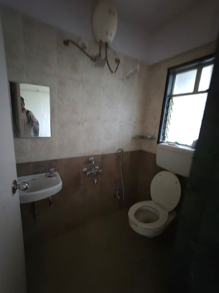 Bathroom, nirmiti-lorelle 3 Bedroom 1200 Sq.Ft. Apartment In Wakad Pune 10547522