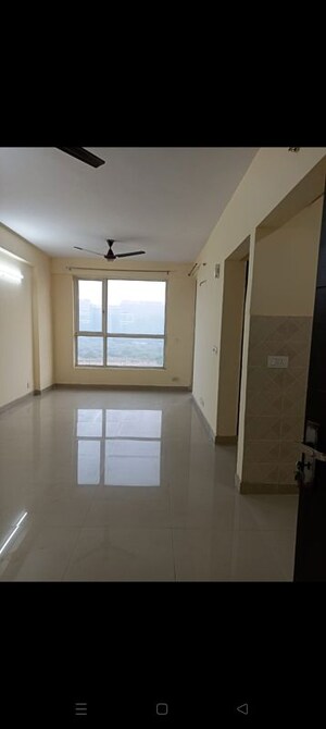 Room in 1 RK Apartment at Logix Blossom Zest, Sector 143 – for Rent