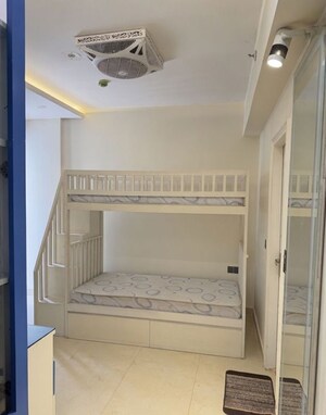 Bathroom in 3.5 BHK Apartment at Mapsko Royale Ville, Sector 82 – for Rent