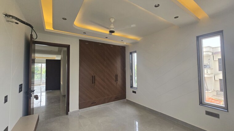 Room, sector 9 3 Bedroom 1600 Sq.Ft. Builder Floor In Sector 9 Gurgaon 10547537