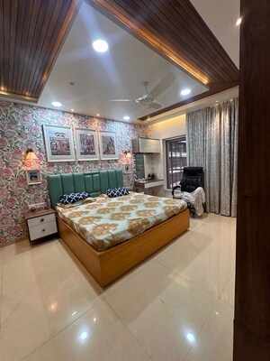 Room in 3 BHK Apartment at Kalpataru Pristine, Manpada – for Sale