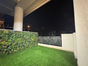 3 BHK Apartment – Garden View at Indiabulls Sky Forest, Lower Parel - for Rent