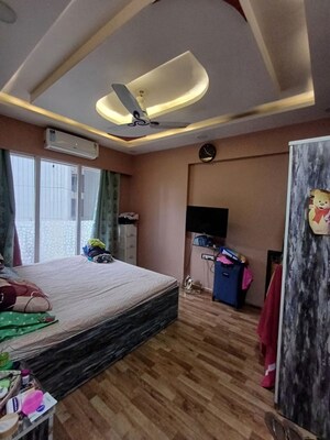 Master Bedroom in 3 BHK Apartment at Wadhwa Elite Solitaire, Kolshet Road – for Sale