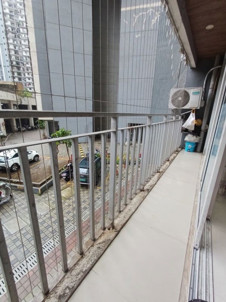 Balcony, wadhwa-elite-solitaire 3 Bedroom 903 Sq.Ft. Apartment In Kolshet Road Thane 10547601