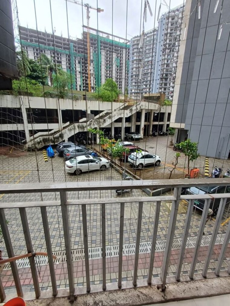 Balcony, wadhwa-elite-solitaire 3 Bedroom 903 Sq.Ft. Apartment In Kolshet Road Thane 10547601