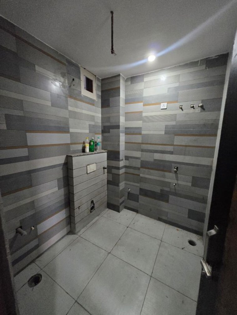 Other, canal road 3 Bedroom 1500 Sq.Ft. Builder Floor In Canal Road Dehradun 10547609