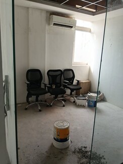 Office Space For Rent in Sector 63
