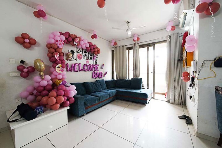 Living Room, gota 3 Bedroom 207 Sq.Yd. Apartment In Gota Ahmedabad 10547669