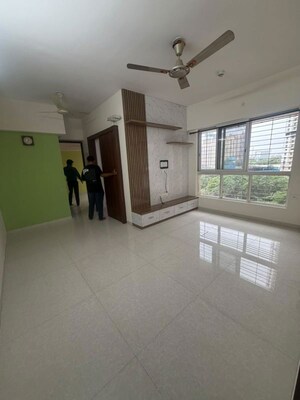 1.5 BHK Apartment For Rent in Lodha Amara, Kolshet Road
