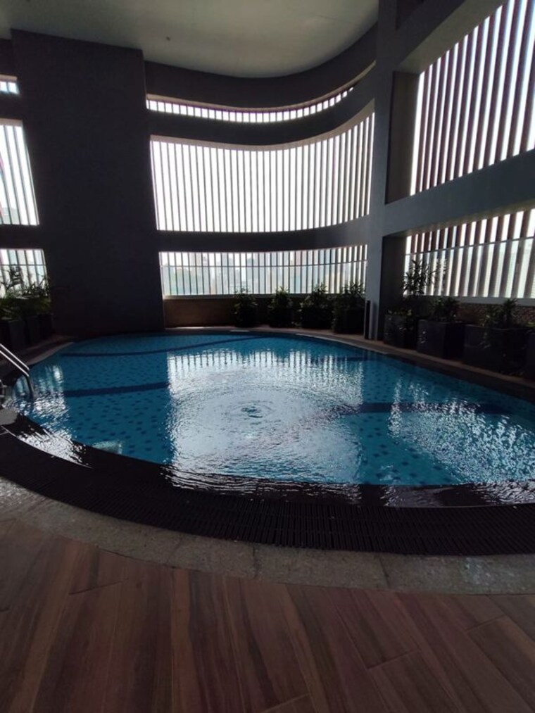 Swimming Pool, lokhandwala-minerva-mahalaxmi 3 Bedroom 2550 Sq.Ft. Apartment In Mahalaxmi Mumbai 10547700