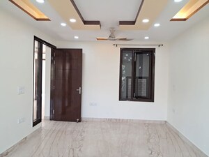 Room in 3 BHK Builder Floor at Shivalik Colony – for Rent