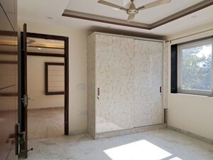 Room in 3 BHK Builder Floor at Shivalik Colony – for Rent