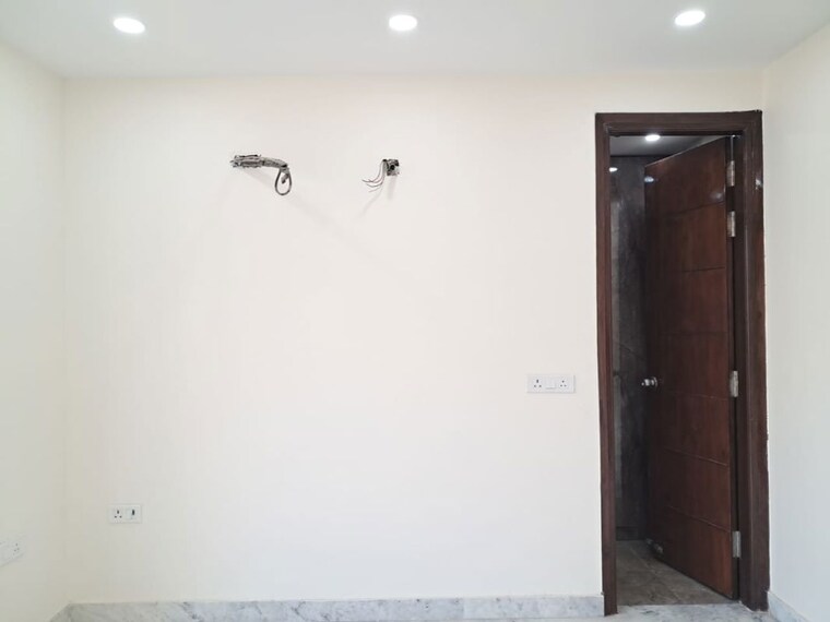 Room, shivalik colony 3 Bedroom 1800 Sq.Ft. Builder Floor In Shivalik Colony Delhi 10547719