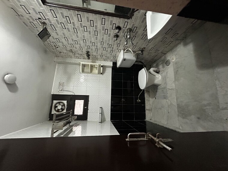 Attached Bathroom, sector 18a dwarka 3.5 Bedroom 2200 Sq.Ft. Apartment In Sector 18a Dwarka Delhi 10547723