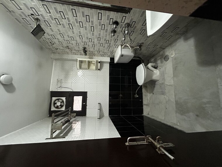 Attached Bathroom, sector 18a dwarka 3.5 Bedroom 2200 Sq.Ft. Apartment In Sector 18a Dwarka Delhi 10547723