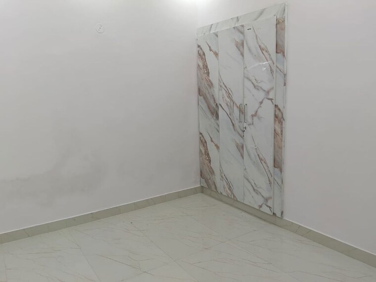 Room, ip extension 3 Bedroom 1350 Sq.Ft. Apartment In Ip Extension Delhi 10547796
