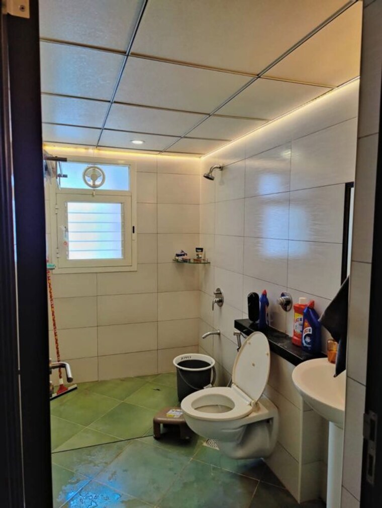 Washroom, sobha-garnet 3 Bedroom 1500 Sq.Ft. Apartment In Kondhwa Pune 10547783