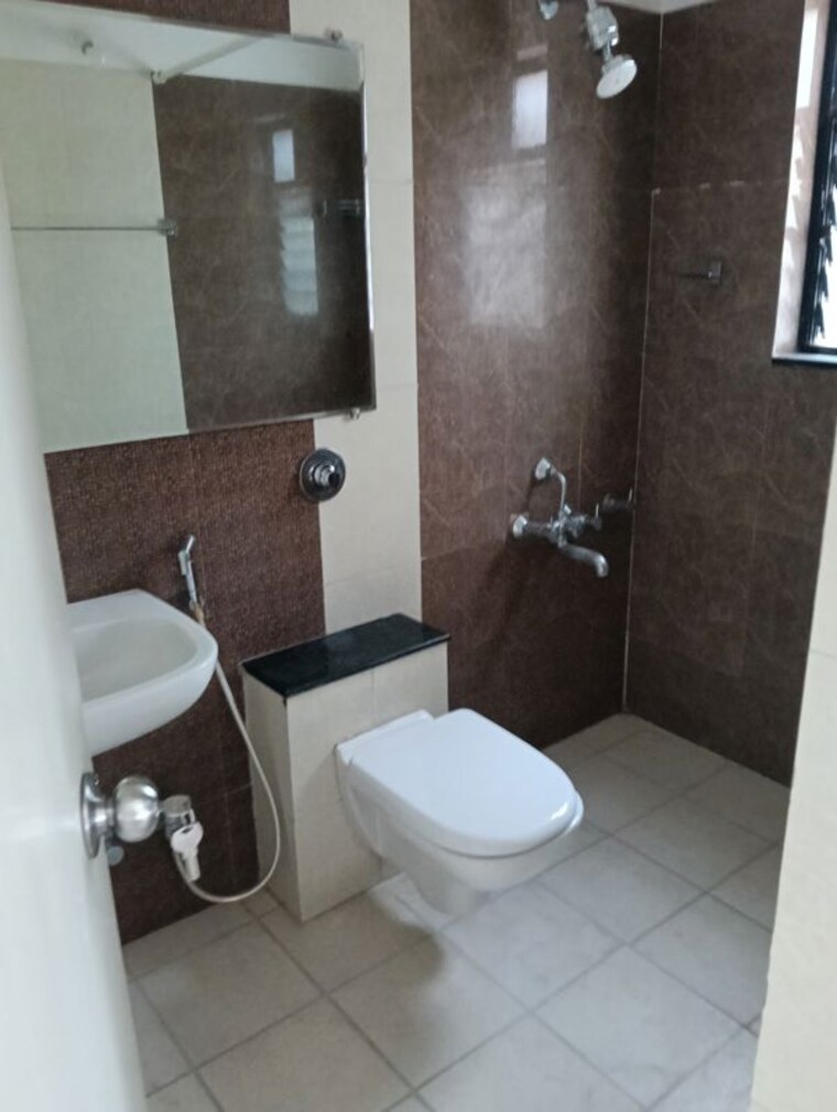 Bathroom, raheja-vistas-phase-1 3 Bedroom 975 Sq.Ft. Apartment In Mohammadwadi Pune 10547820