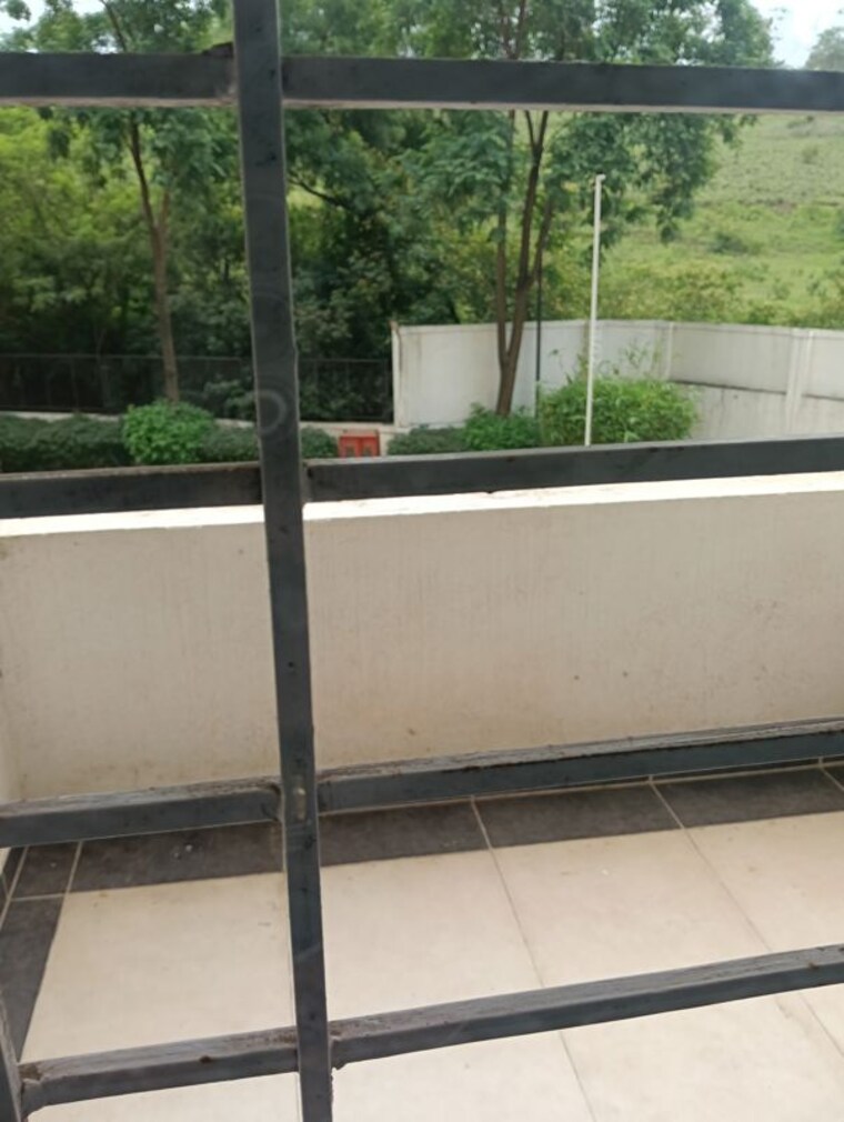 Balcony, raheja-vistas-phase-1 3 Bedroom 975 Sq.Ft. Apartment In Mohammadwadi Pune 10547820