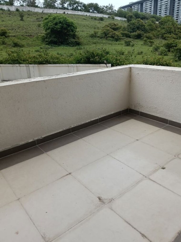 Balcony, raheja-vistas-phase-1 3 Bedroom 975 Sq.Ft. Apartment In Mohammadwadi Pune 10547820