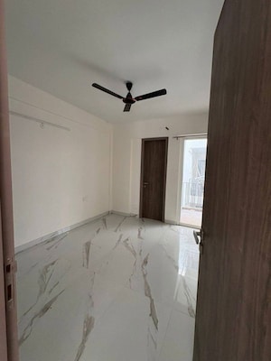Room in 3.5 BHK Apartment at M3M Soulitude, Sector 89 – for Sale