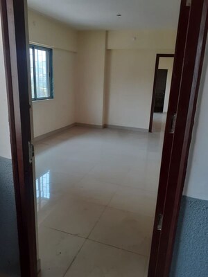 Room in 2 BHK Apartment at Goregaon West – for Rent
