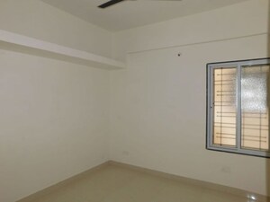 Room in 2 BHK Apartment at Samarth Colony – for Rent