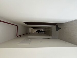 Furnished Amenities in 3.5 BHK Apartment at Sheth Auris Serenity Tower 3, Malad West – for Rent